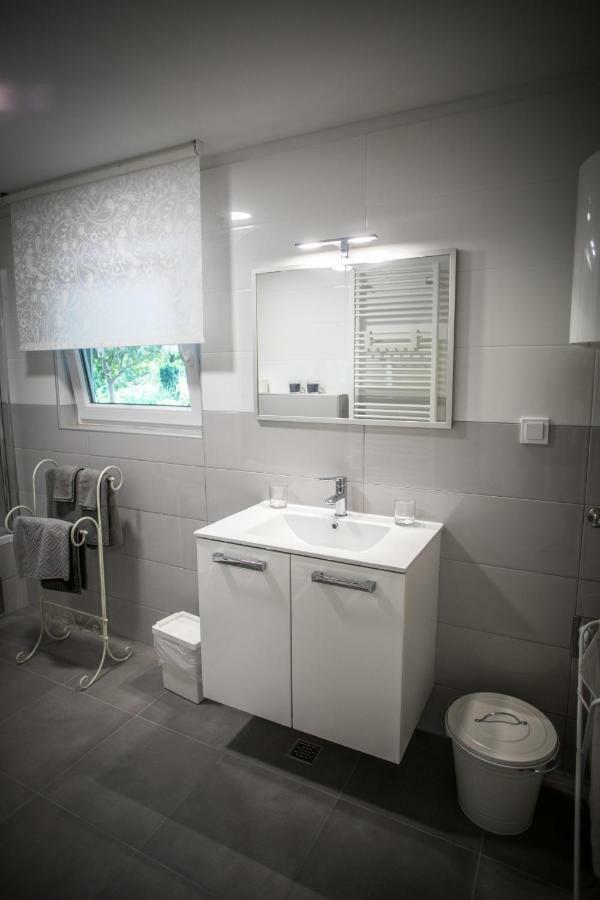 Apartman Magnolia Ivanic-Grad Exterior photo